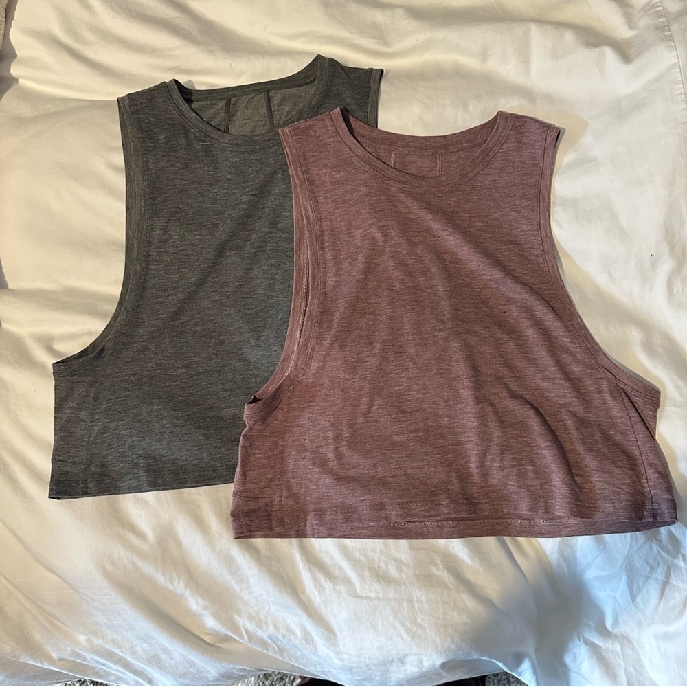 Lululemon crop tops NWOT size 6 gray & burgundy